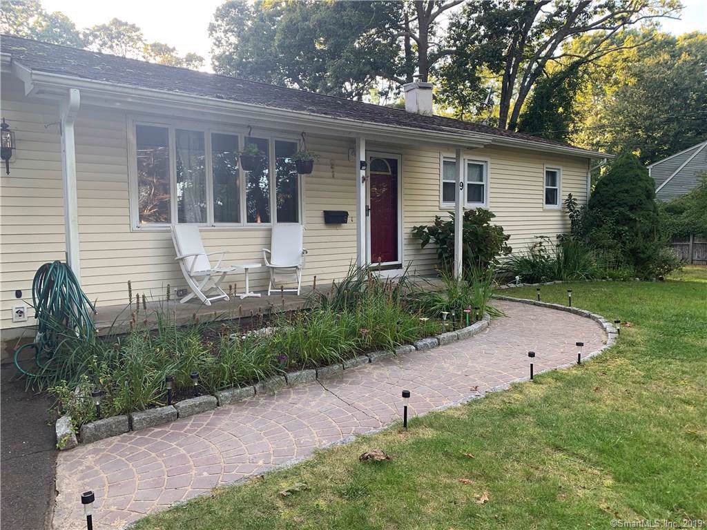 9 Cedarwood Lane - Photo 1