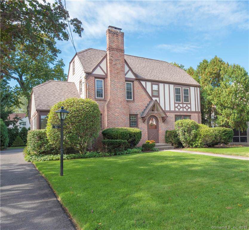 51 Castlewood Road - Photo 1