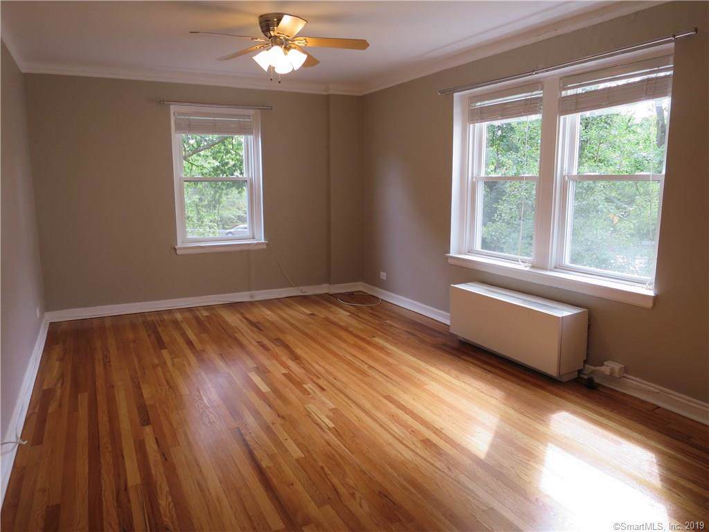 102 Woodside Green Street - Photo 1 102 Woodside Green Street - Photo 1