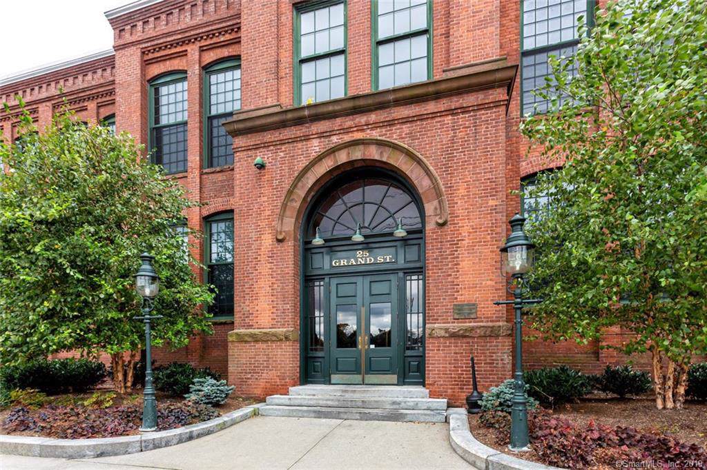 25 Grand Street - Photo 1