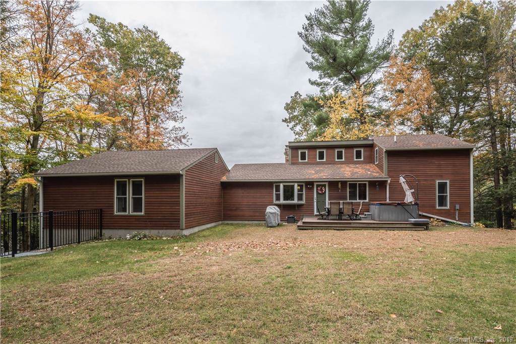 19 Pinewoods Drive - Photo 1