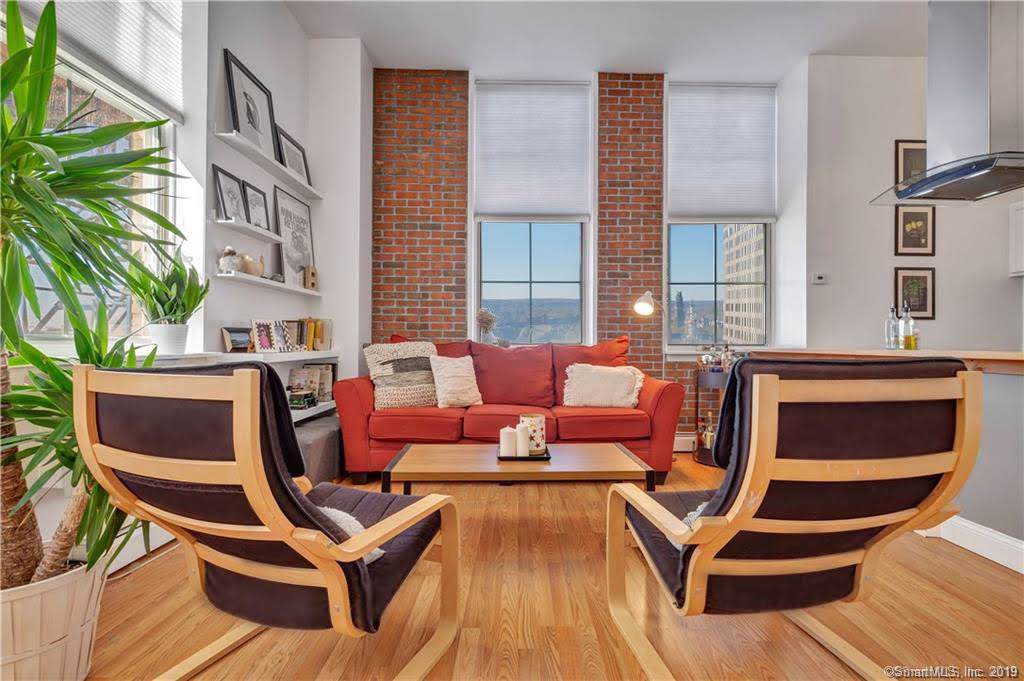 124 Court Street - Photo 1