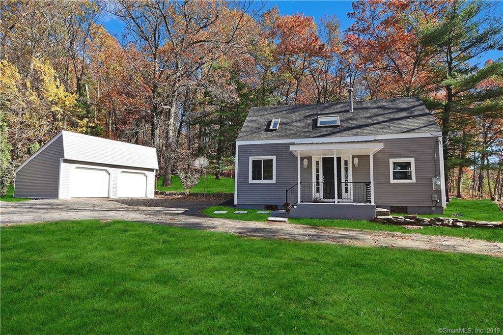 890 Oakwood Drive - Photo 1