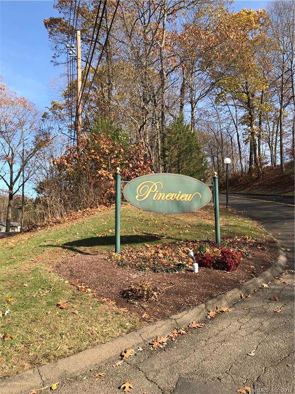11 Pineview Drive - Photo 1