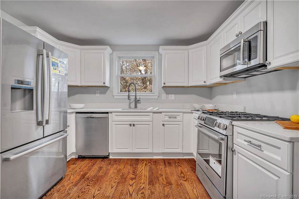 1004 Oldfield Road - Photo 1
