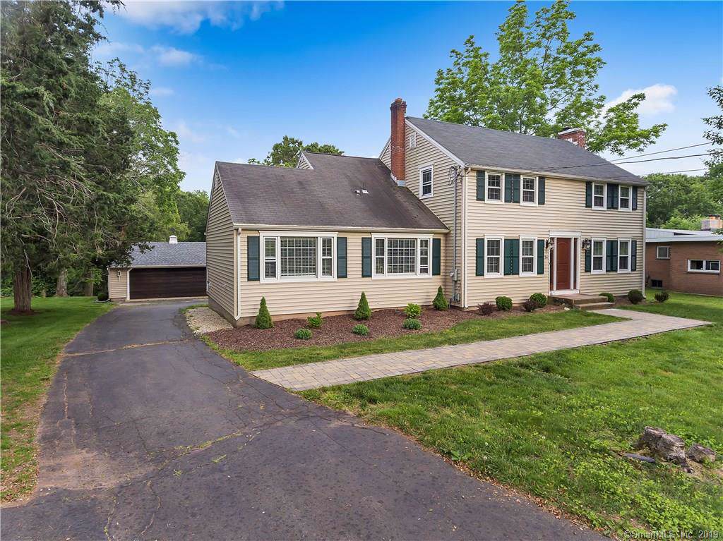 56 Kings Highway - Photo 1
