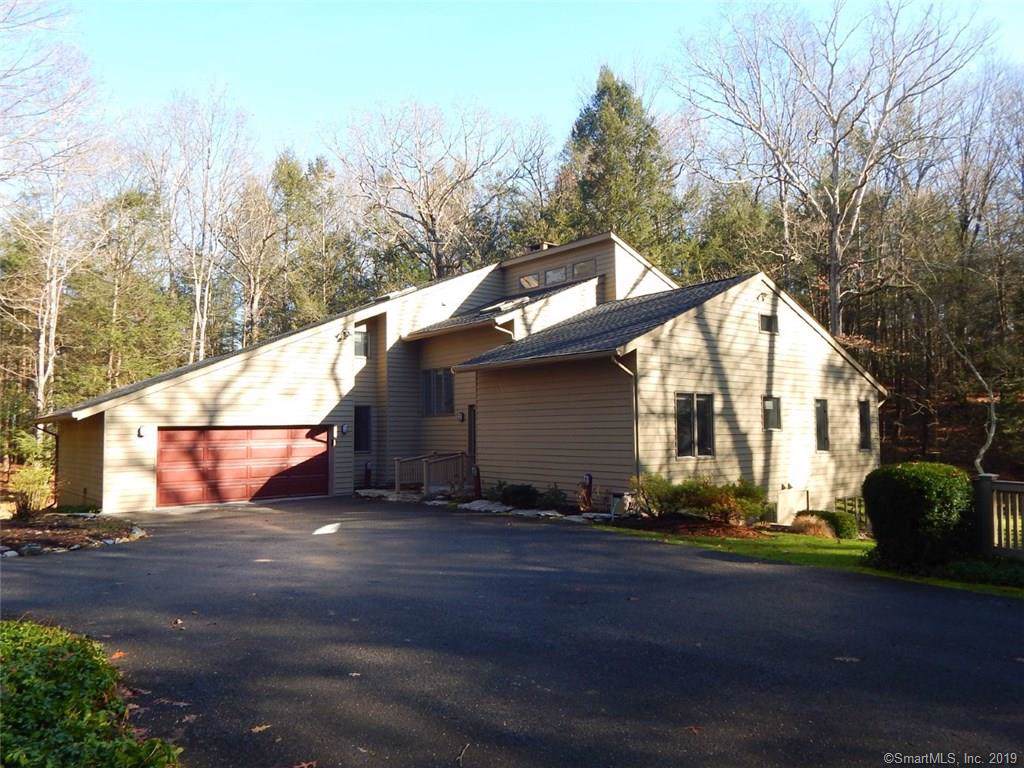 32 Troutbeck Crescent - Photo 1