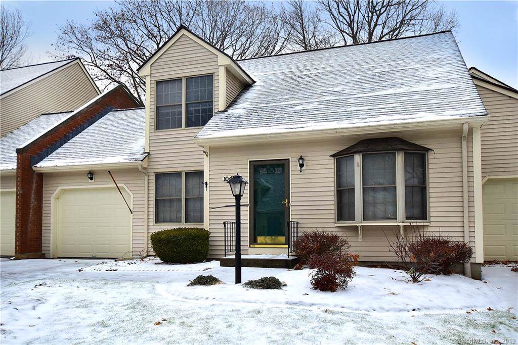 104 Carriage House - Photo 1