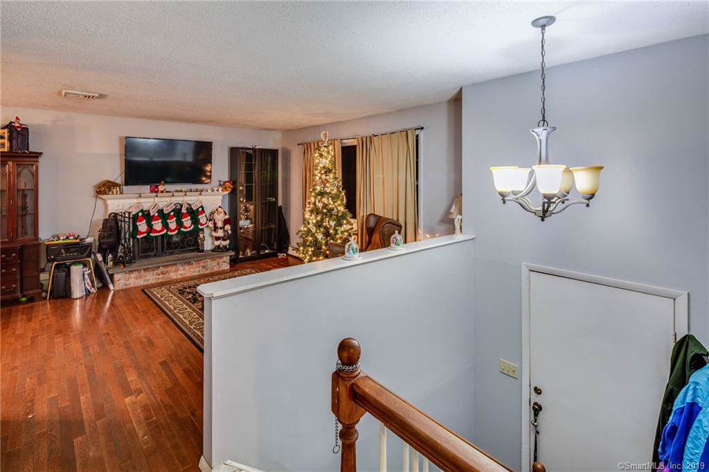 102 Redcoat Road - Photo 1