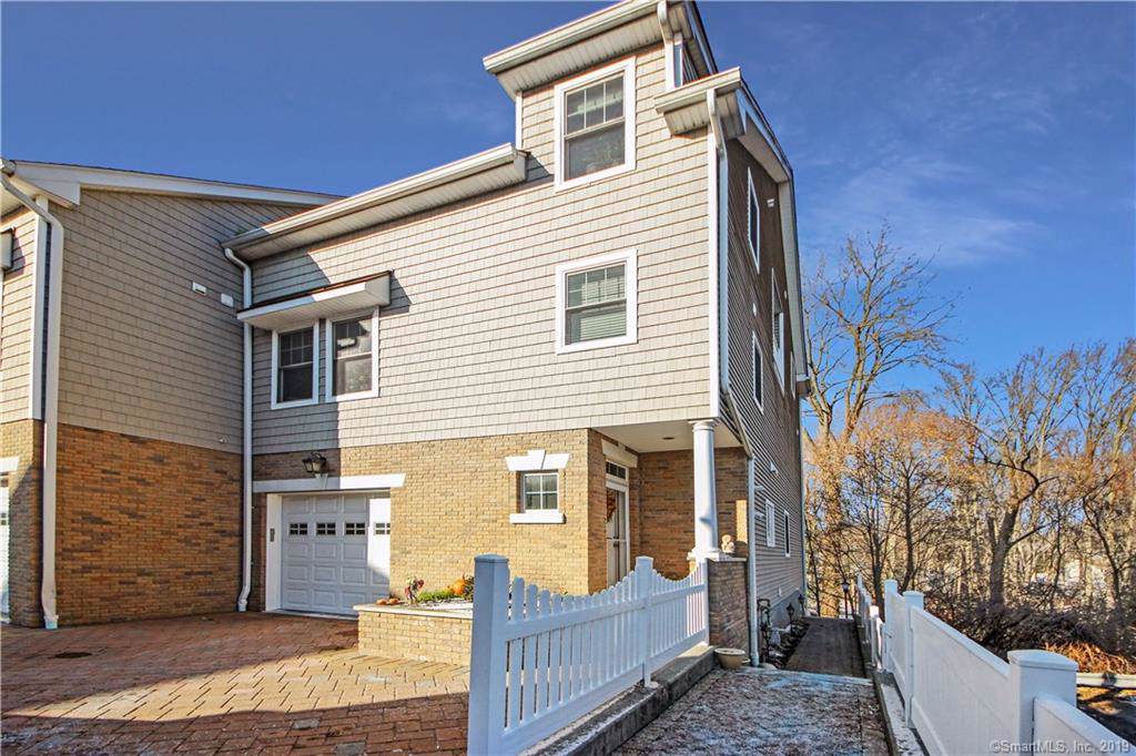 88 Maple Tree Avenue - Photo 1