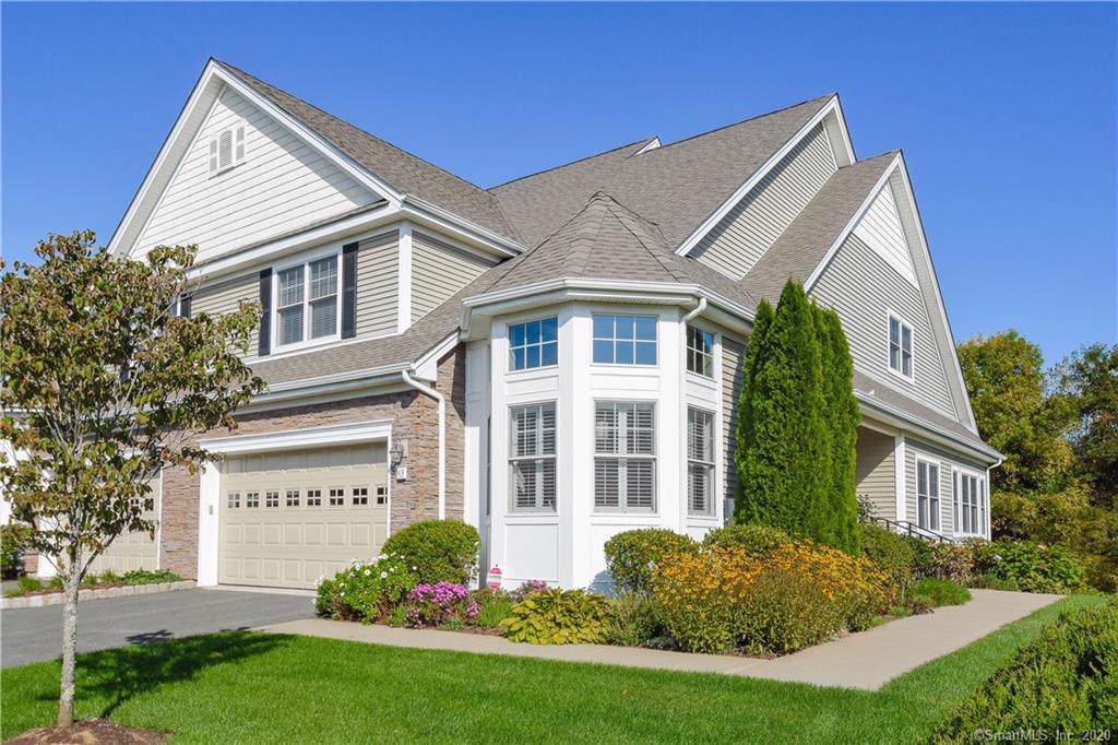 43 Carnoustie Circle - Photo 1