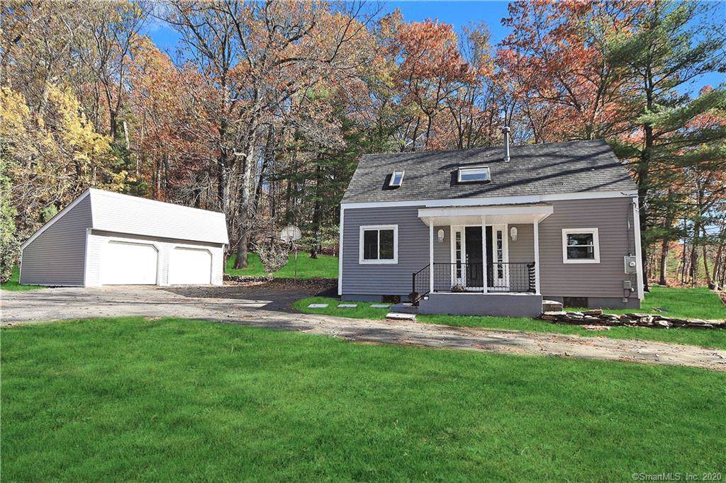 890 Oakwood Drive - Photo 1