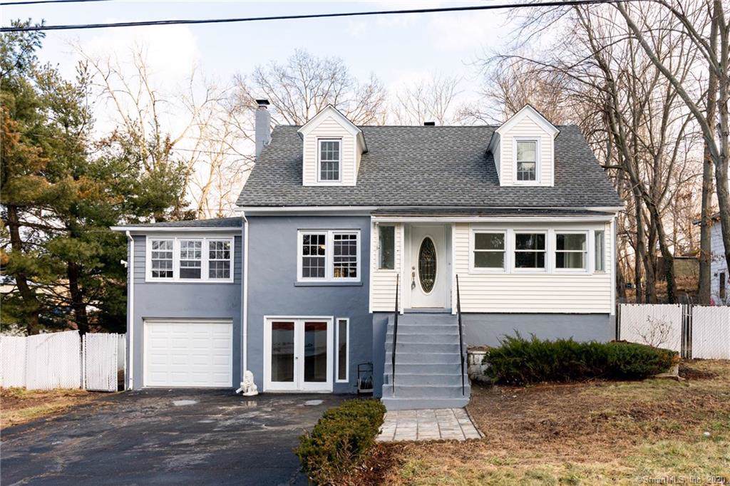20 Mckenzie Avenue - Photo 1