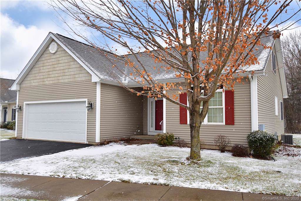 6 Quail Hollow - Photo 1