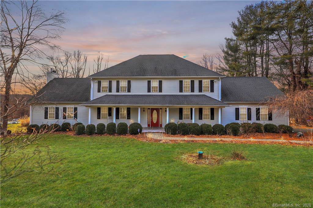 1093 Monroe Turnpike - Photo 1