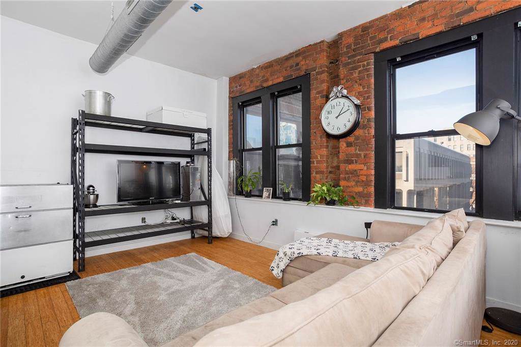 881 Lafayette Boulevard - Photo 1