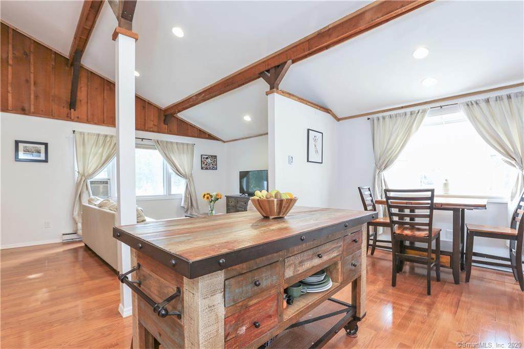 39 Greenwood Avenue - Photo 1
