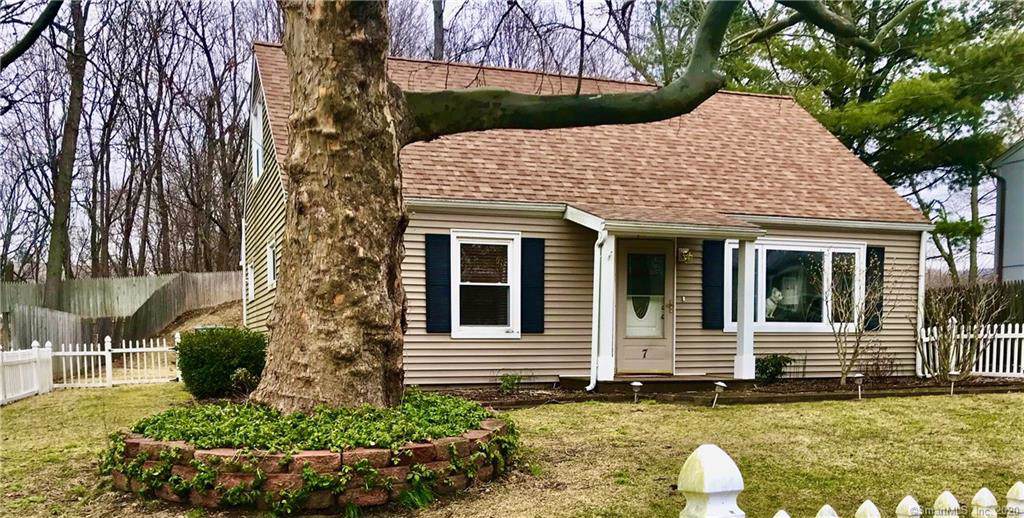 7 Sharon Court - Photo 1