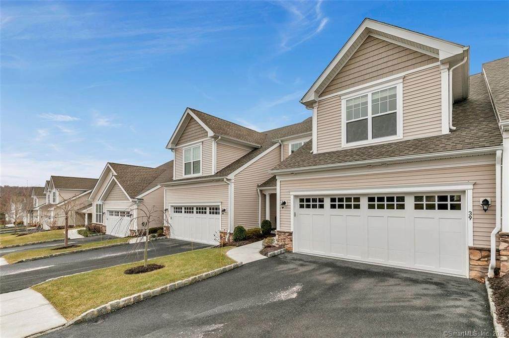 39 Woods Lane - Photo 1