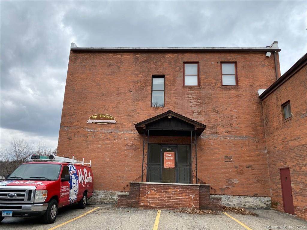 326 Derby Avenue - Photo 1