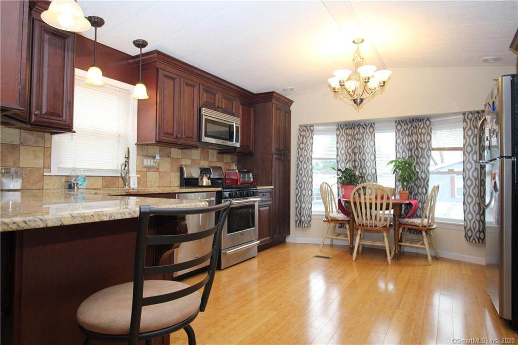 22 Laurel View - Photo 1