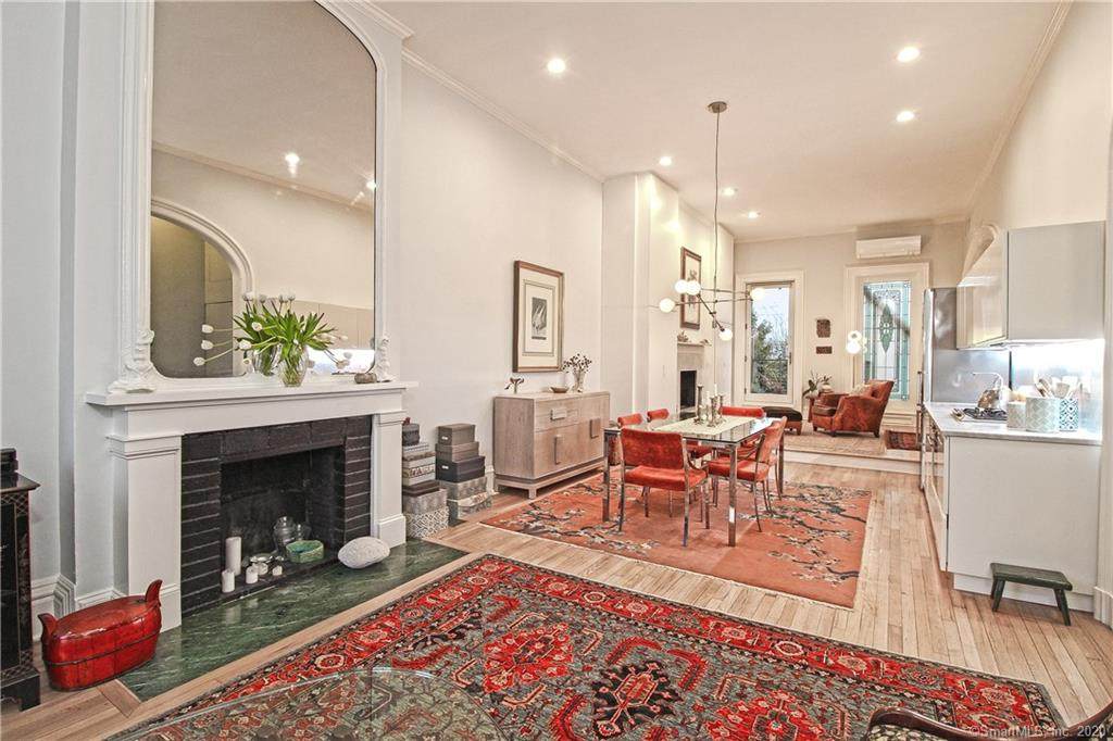 554 Chapel Street - Photo 1