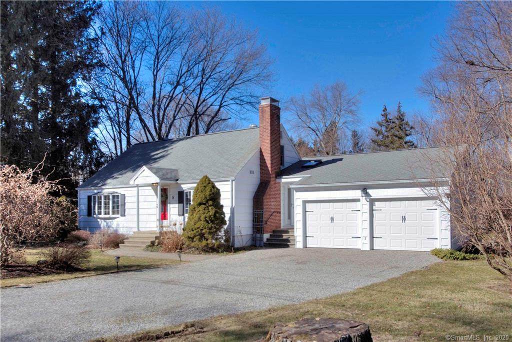 8 Fieldstone Drive - Photo 1