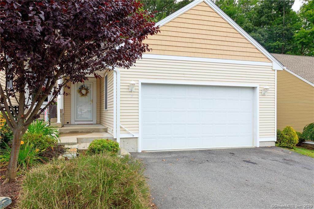 8 Commonway Drive - Photo 1