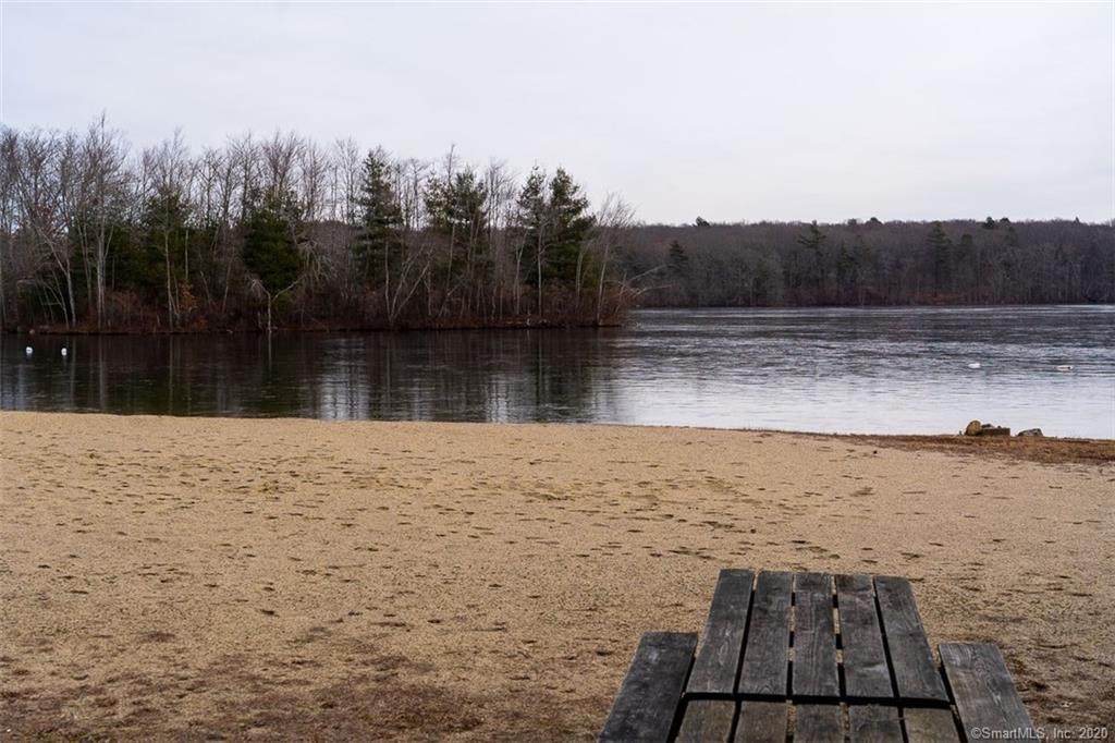 129 Lakeside Drive - Photo 1