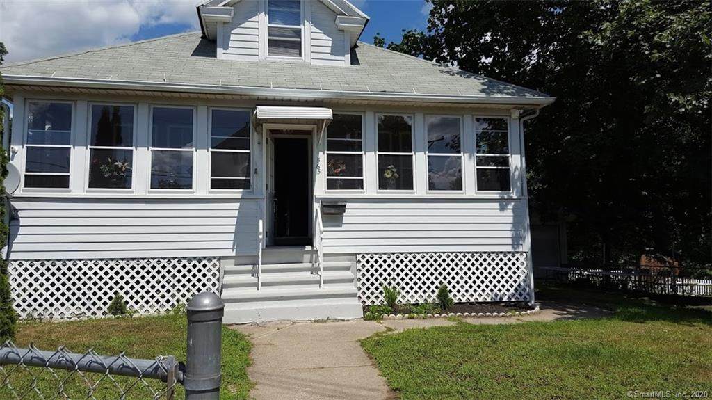 565 Sylvan Avenue - Photo 1