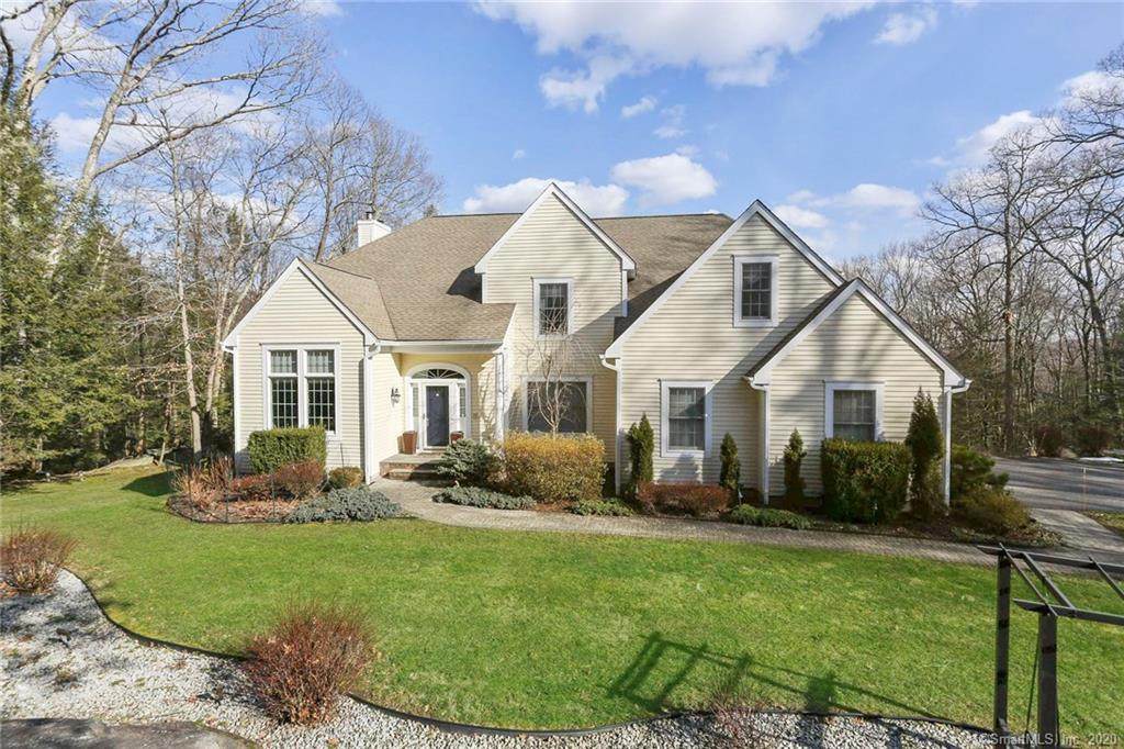 9 Falls Drive - Photo 1