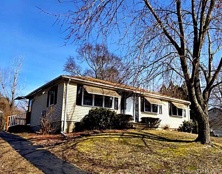 28 Uncas Drive - Photo 1