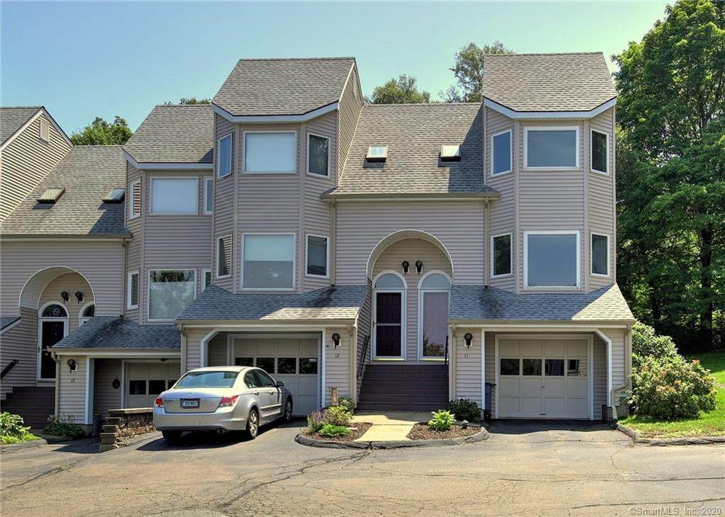 11 Lakeview Drive - Photo 1