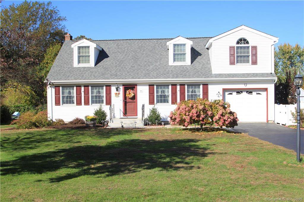 11 Paula Lane - Photo 1