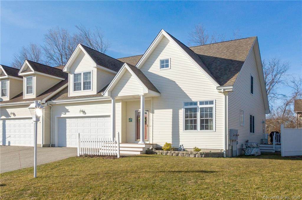 9 Chestnut Hollow Road - Photo 1