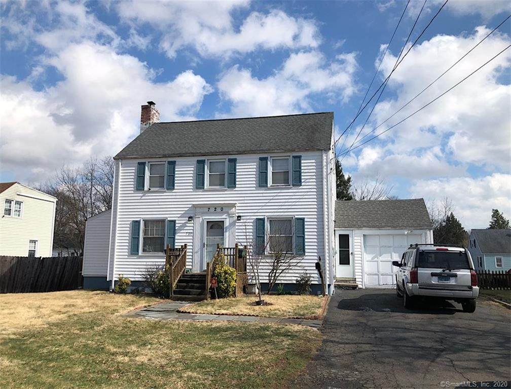 720 Huntington Turnpike - Photo 1