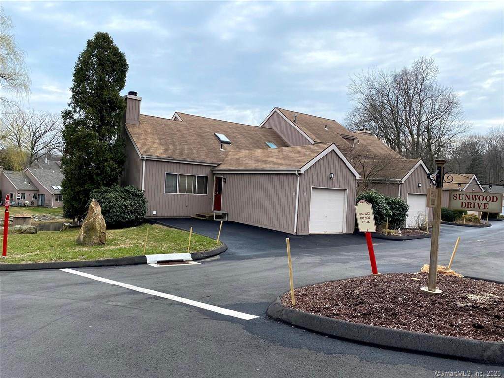 111 Spring Glen - Photo 1