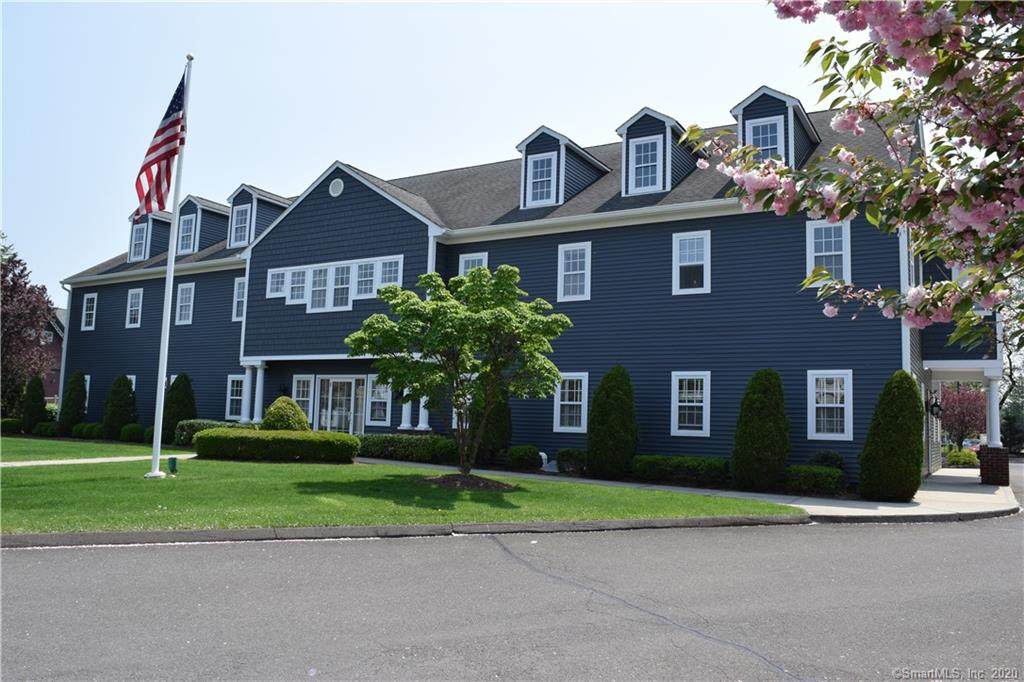 37 Broadway - Photo 1