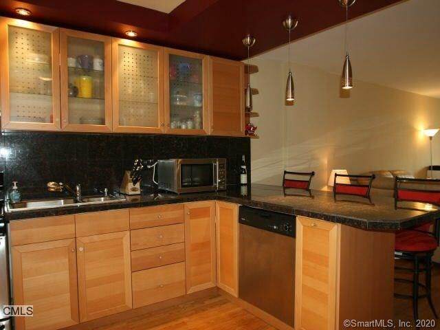71 Strawberry Hill Avenue - Photo 1 71 Strawberry Hill Avenue - Photo 1