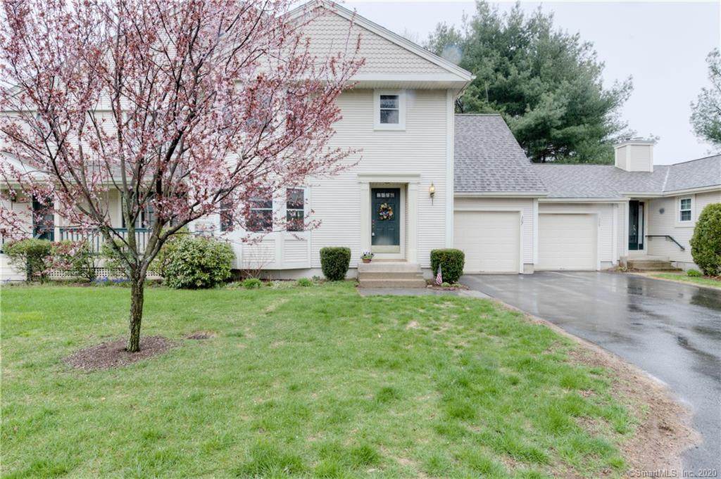 307 Meadowview Drive - Photo 1