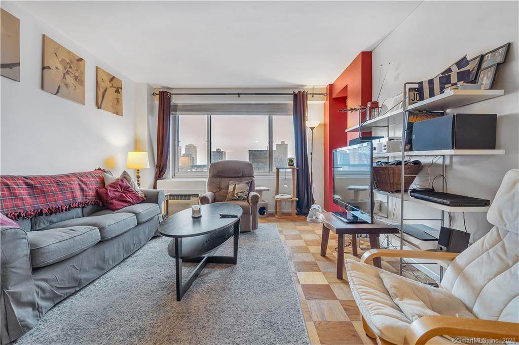100 York Street - Photo 1
