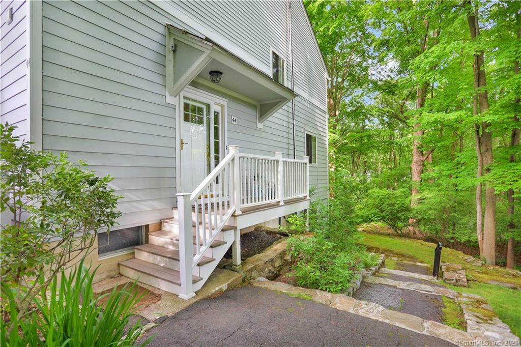 44 Stirrup Lane - Photo 1