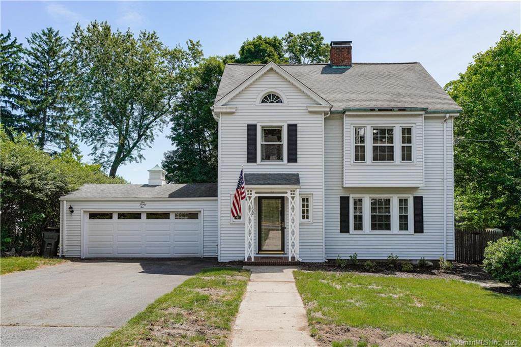 122 Whiting Lane - Photo 1