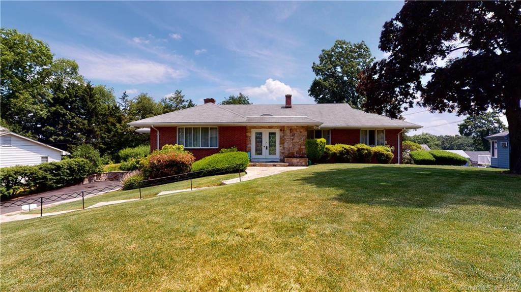 111 Oakwood Drive - Photo 1