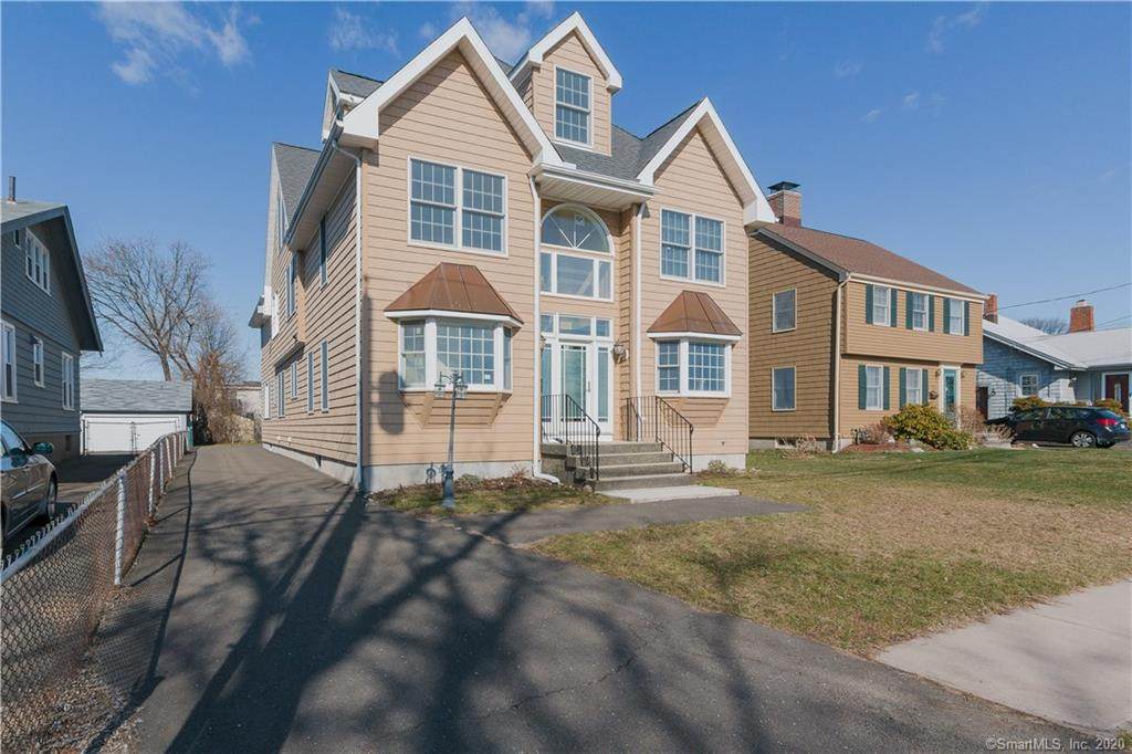 171 Washington Parkway - Photo 1