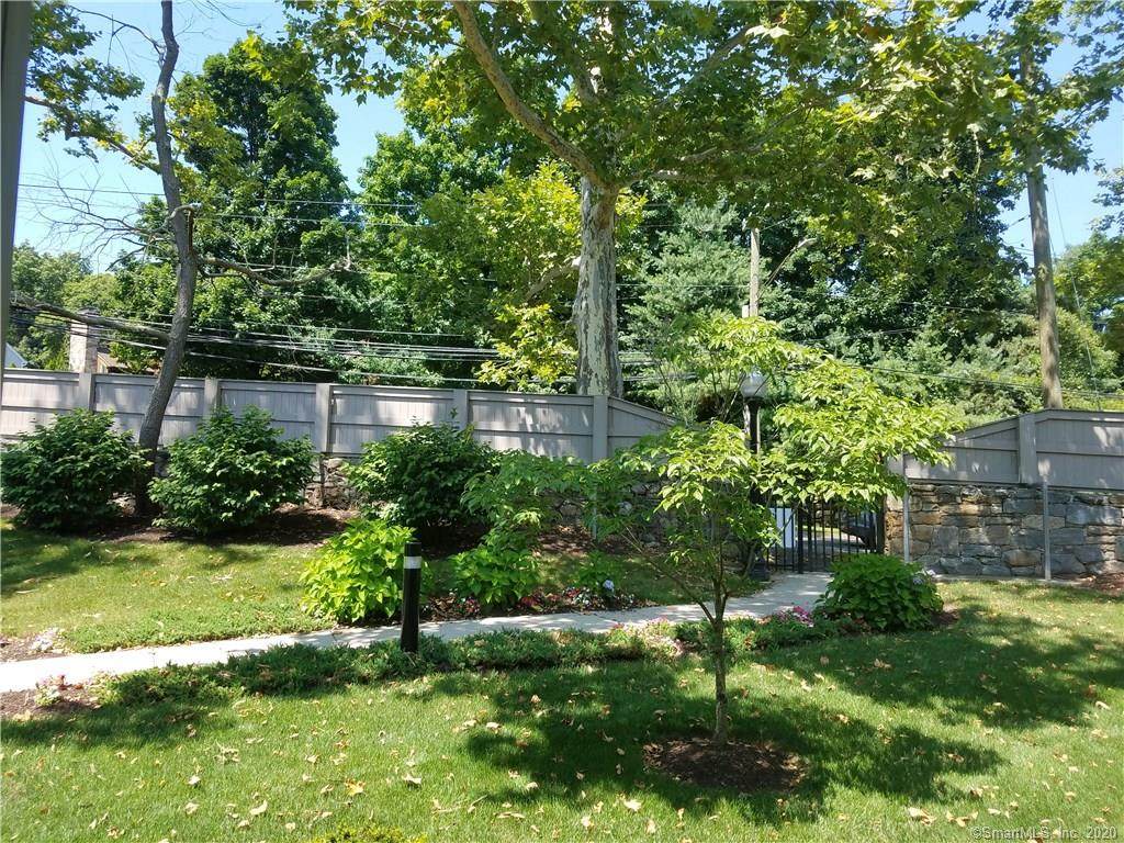 46 Stoneridge Circle - Photo 1