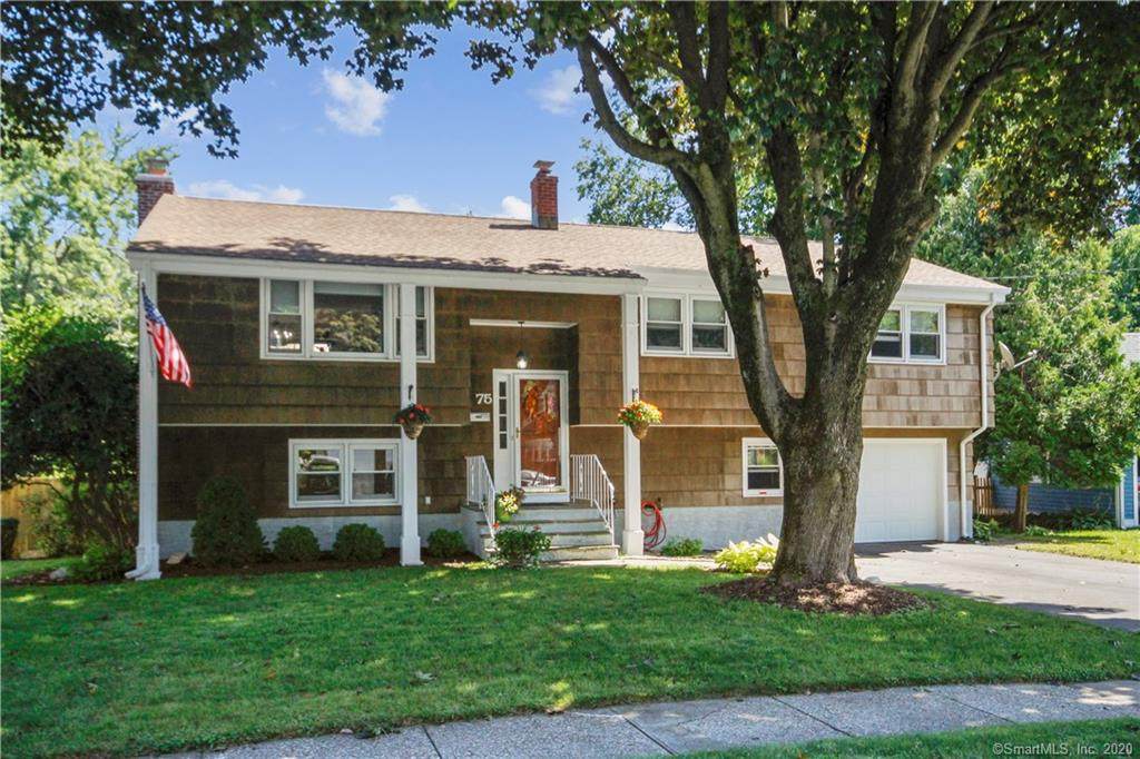 75 Lynnbrook Road - Photo 1