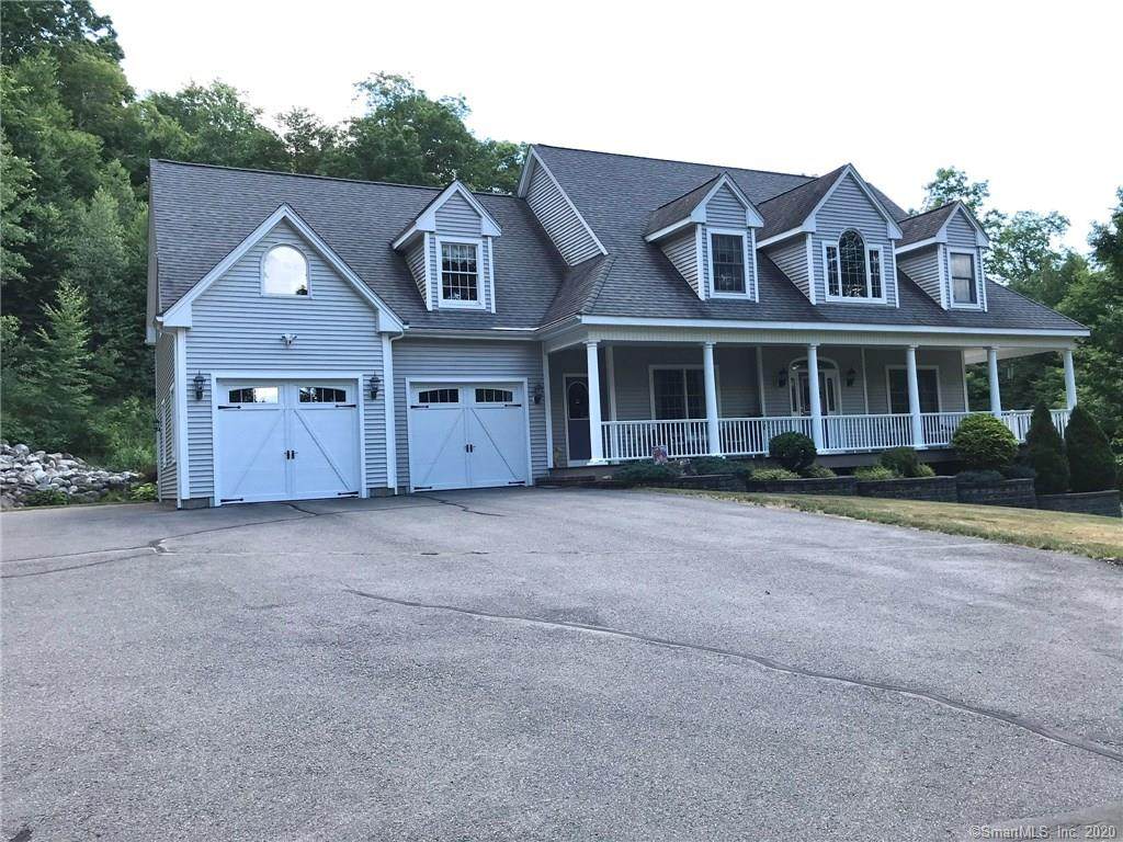 93 Oakwood Drive - Photo 1