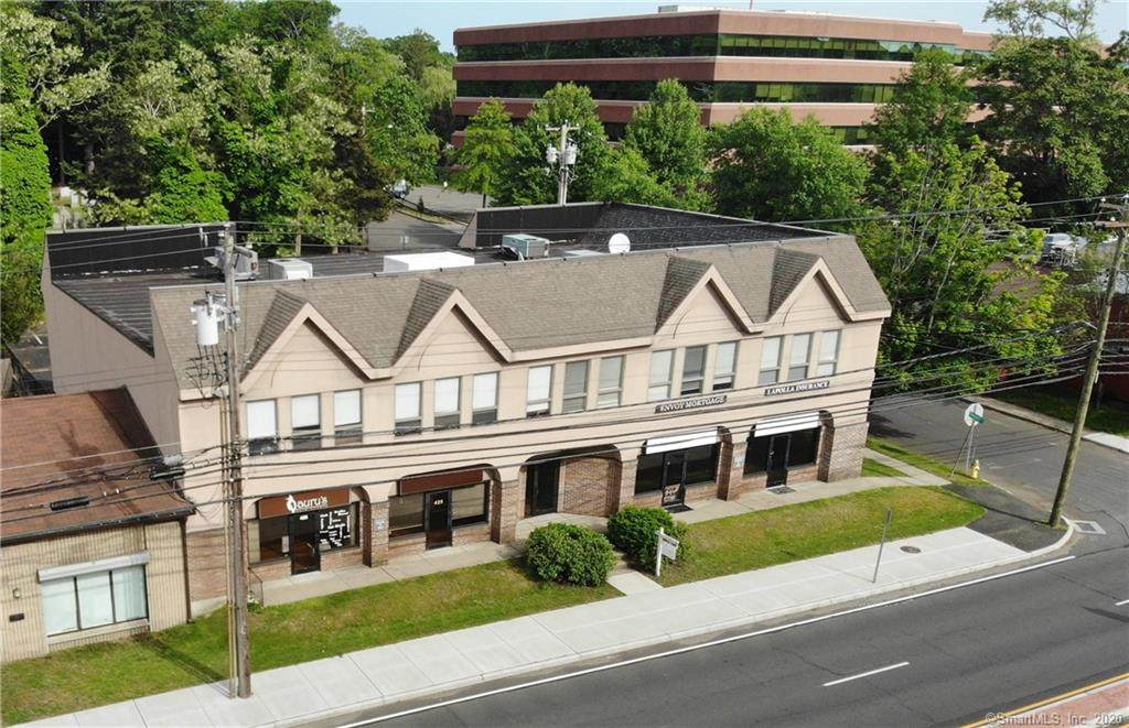 425 Kings Highway - Photo 1