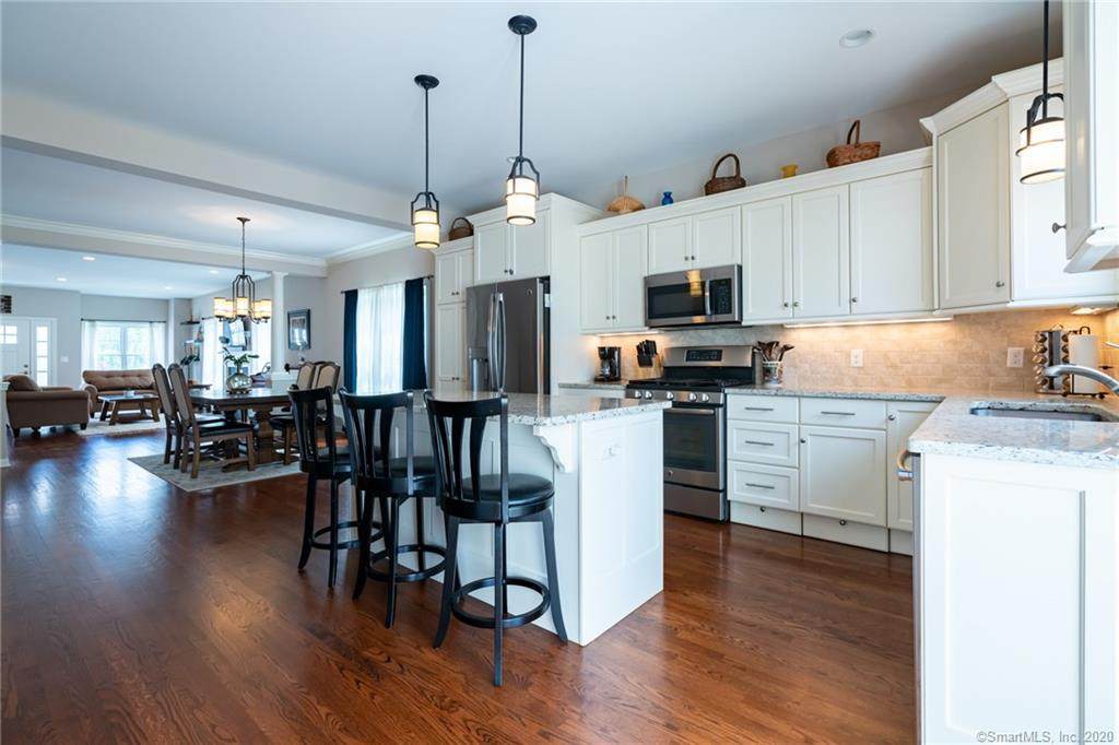 14 Magnolia Way - Photo 1